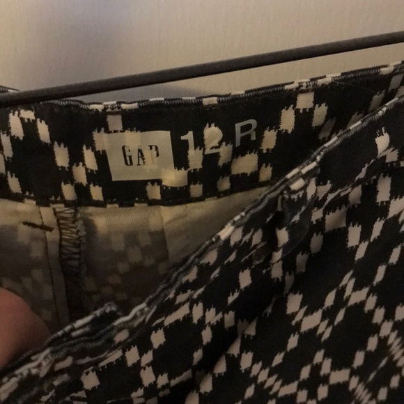 GAP Patterned Shorts Sz 12 - Picture 3 of 3